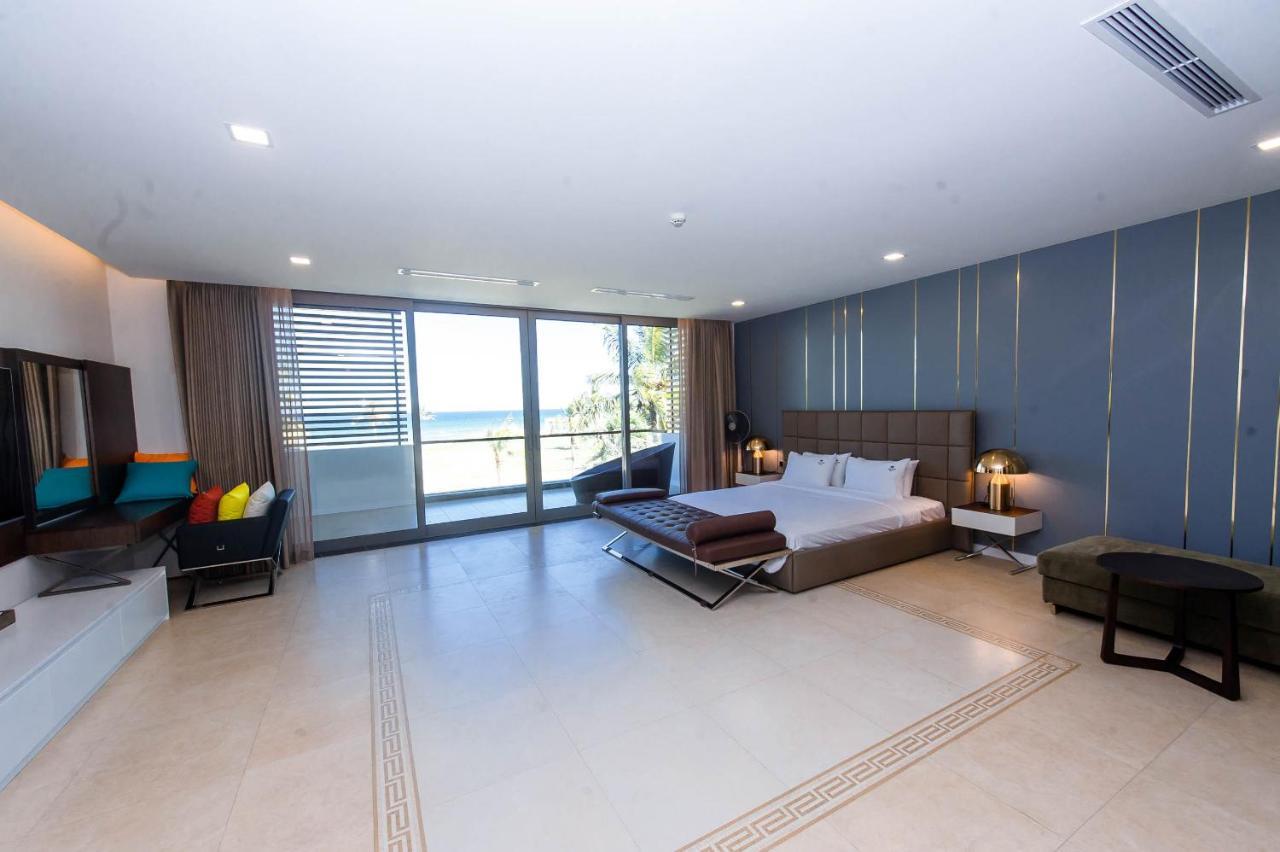 Deluxe Ocean Villa Along The Beach Дананг Екстер'єр фото