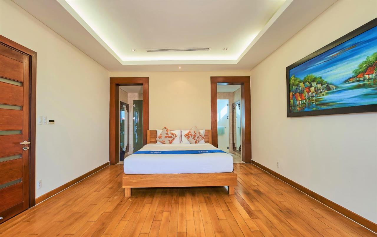 Deluxe Ocean Villa Along The Beach Дананг Екстер'єр фото